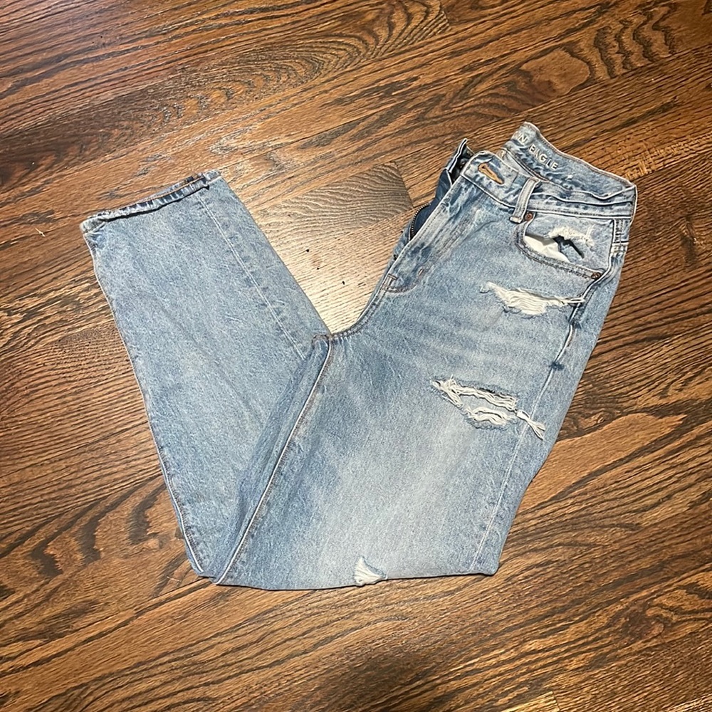 American Eagle Relaxed Mom Jeans